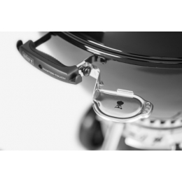 Вугільний гриль Weber Master-Touch Premium E-5770 57 см чорний
