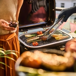 Электрический гриль Weber Lumin 2000 красный