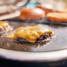 Электрический гриль Weber Lumin 2000 красный